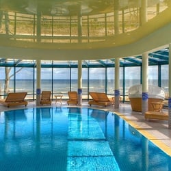 Schwimmhalle des Strandhotels Bansin (1)
