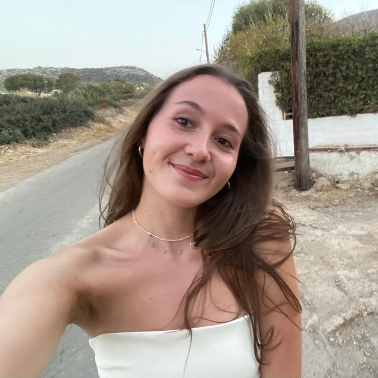 Nina Schuster