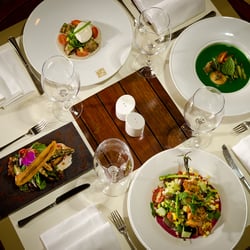 restaurant table settings