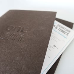 Motel One Gin Karte Umschlag mit Prägung