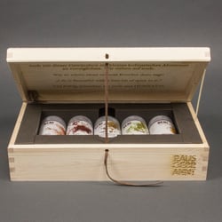 Praesentationsbox-aus-Holz-1214×810