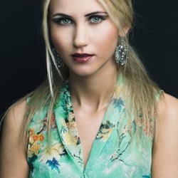 angela beauty