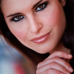 amber eyes