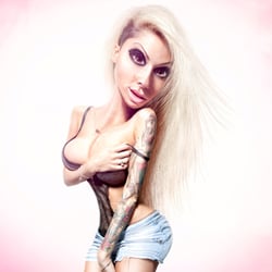 The Dollys: Barbie Jey