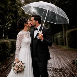 Hochzeit im Regen – ein wunderschöner Moment