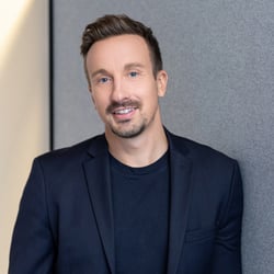 TomekSawer Business Portrait 3