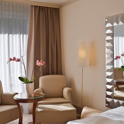 Teil eines Doppelzimmers Deluxe des Hotels Villa Kastania, Berlin