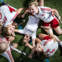 Sportwerbung Sportfotografie Hockey Damenhockey Feldhockey