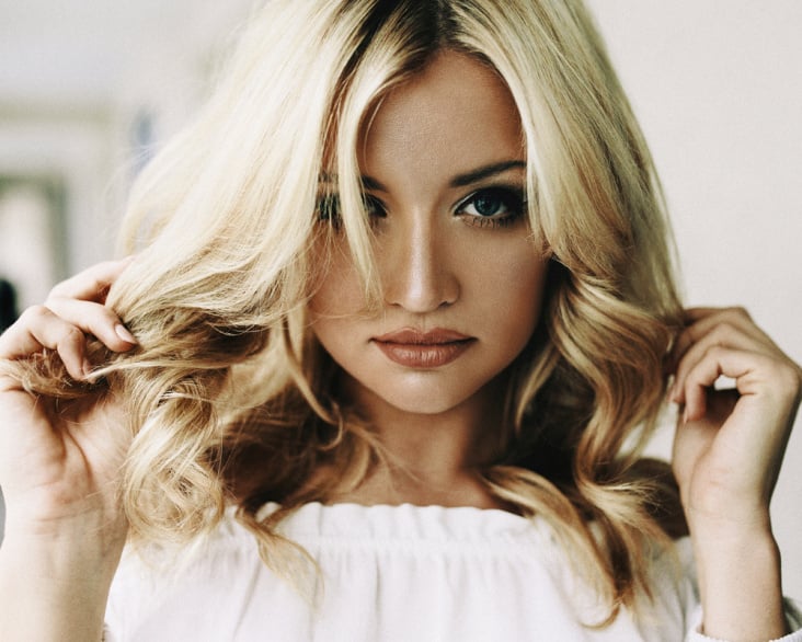 SabrinaGuthier ModelG1-0902-finalweb2