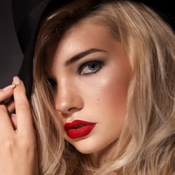 Published @ Elegant Magazin