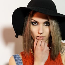 Smokey Eyes / Nude Lips III