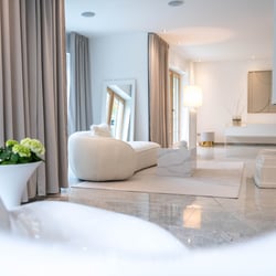homestaging-villa-münchen-wohnzimmer