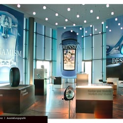02 Mercedes-Benz | Exhibition