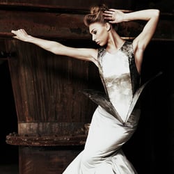 Foto: Ralph Man Photography﻿ Model: Rau Na﻿  modeldistrict﻿ Styling & MUA: Musitowski Styling&Design﻿ Mode: FARYS﻿ ents