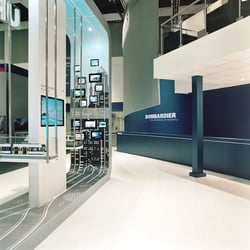Zum zweiten Mal in Folge: MIKS gestaltet Indoor- und Outdoorstand für Bombardier.