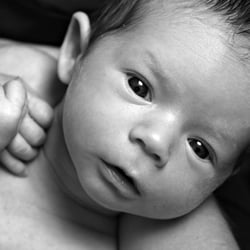 baby portrait, still bild, schwarzweiss foto