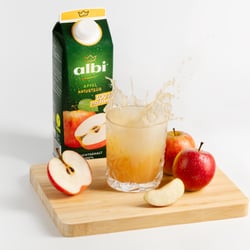 Albi Apfelsaft Naturtrüb – Konzeptfotografie