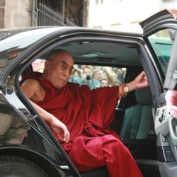 Der Dalai Lama in Nürnberg – Ankunft am Nürnberger Rathaus 2