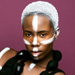 photo: Tamara Hansen Photography model: Sarah @ modeldistrict Hair&makeup: Agnes Hecking styling: von mir / C.  Musitowski