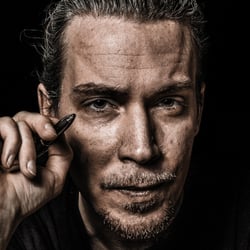 HEADSHOTS | CHARACTER PORTRAIT