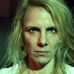 disguise make-up / drug addic