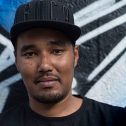 Künstlerportrait  Ben Sikasa