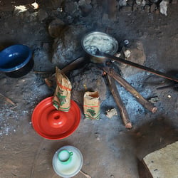’Jikoni’ – Küchen/Feuerstellen