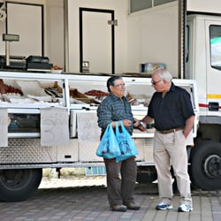 Plaudern auf dem Markt