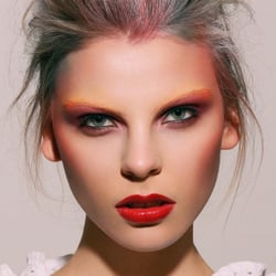 Make Up &  Hair:  Anna Tsoulcha Fotograf: Oliver Meyer