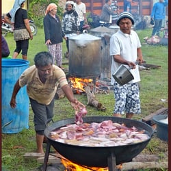 2018−12−29  Samosir TukTuk Schweineschlachten 07