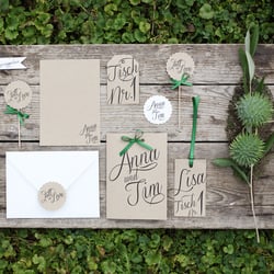 fall-in-love-herbst-hochzeit-vintage-kraftpapier-rustikal 2