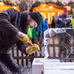 Eisskulptur Performance – fotografiert für Sebastian Harbort