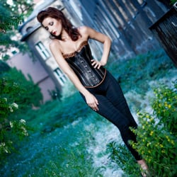 Fashion: TO.mTO Berlin / Model: Ginette R.