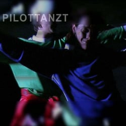 MOVING GALLERY. Performance 2001 – 2003