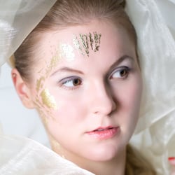 Beauty – Gold
