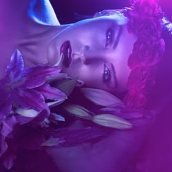 bloodflows  Photographer: Hart Worx / Hartmut Nörenberg  Hair & Make-Up: Lisa Bo  Grooming / Styling: von mir / Musitowski 
