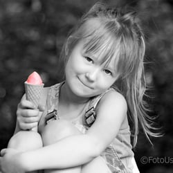 Kind mit Eis