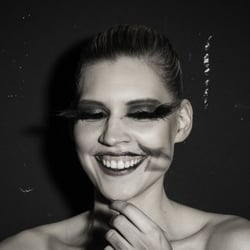 Adrienne-347