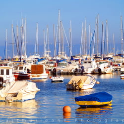 Segelboote im Hafen