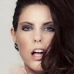 HAIR&MAKEUP BY CARLOS AIDEN