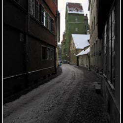 aus dieser hohlen Gasse