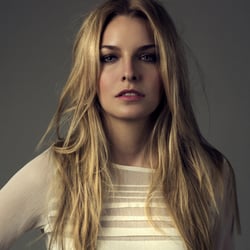Make Up &  Hair:  Anna Tsoulcha Fotograf: Krystina Woldanowski