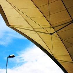 Am Flughafen