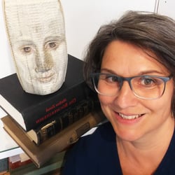 Buchbildhauerei