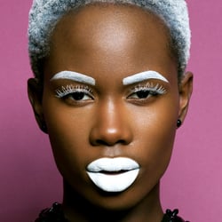 photo: Tamara Hansen Photography model: Sarah @ modeldistrict Hair&makeup: Agnes Hecking styling: von mir / C.  Musitowski