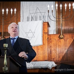 Dr. Maram Stern, World Jewish Congress Executive Vice President, speaks from the bimah of the synagogue in Halle