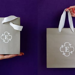 SIGNETENTWICKLUNG. PRODUKTAUSSTATTUNG