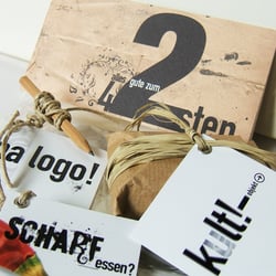 Verschluss der Geschenk-Tüte