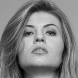 photo: caroline kriechel, model: nasha s, mua: hjørdis supplieth