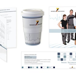 Verschiedene Printmedien nach Corporate-Design-Vorgaben